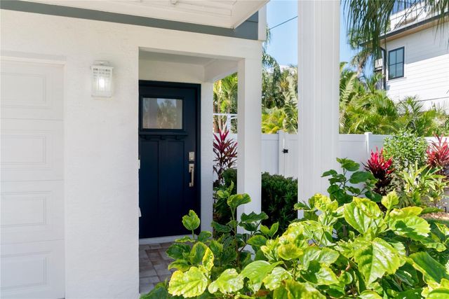 117 51ST STREET, Holmes Beach, FL 34217