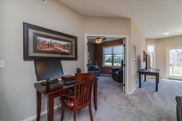 303 Fiddler Court SE, New Prague, MN 56071