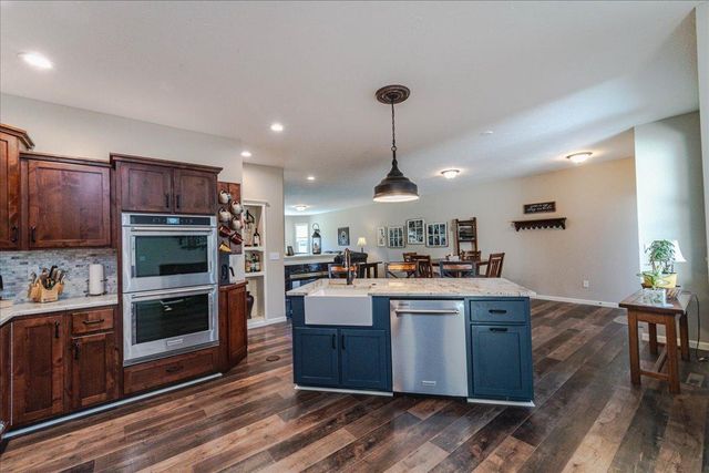 303 Fiddler Court SE, New Prague, MN 56071