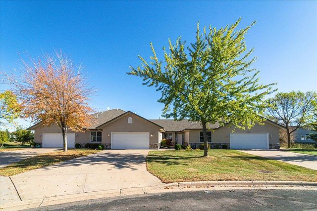 303 Fiddler Court SE, New Prague, MN 56071