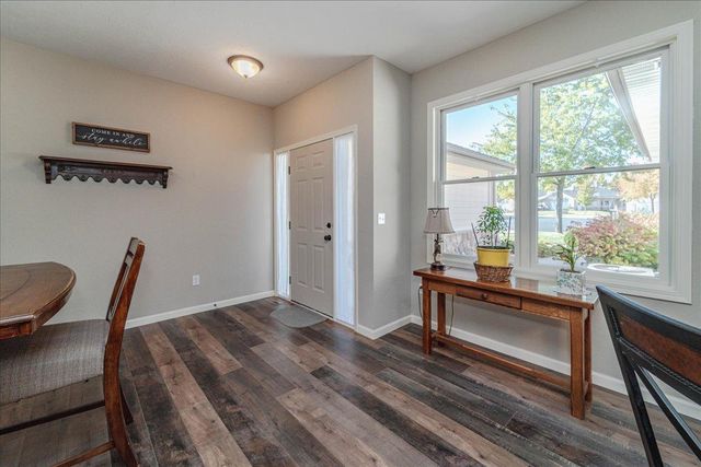 303 Fiddler Court SE, New Prague, MN 56071