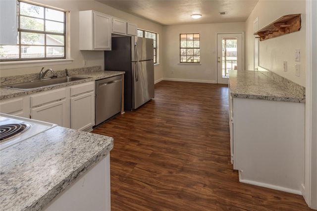 39 La Buena Vista DR, Wimberley, TX 78676