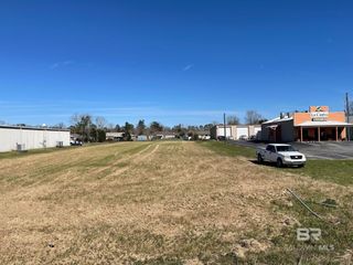 0 W Laurel Avenue, Foley, AL 36535