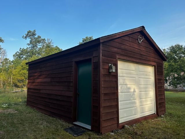 3743 N Peacock Trail, Peacock Twp, MI 49644