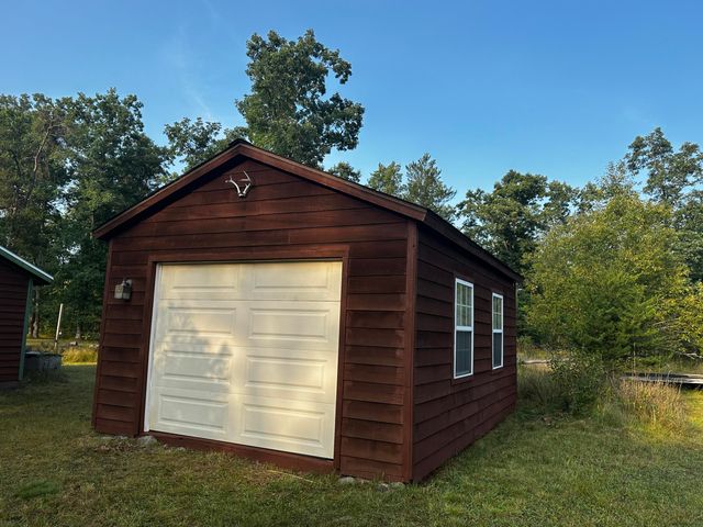 3743 N Peacock Trail, Peacock Twp, MI 49644