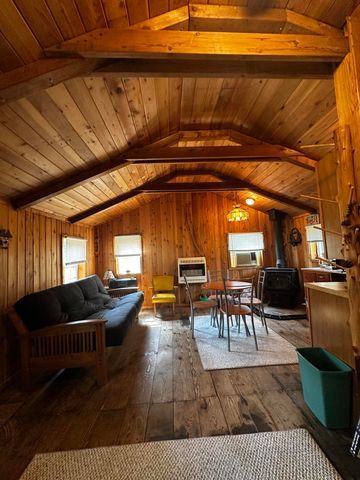 3743 N Peacock Trail, Peacock Twp, MI 49644