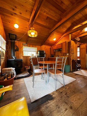 3743 N Peacock Trail, Peacock Twp, MI 49644