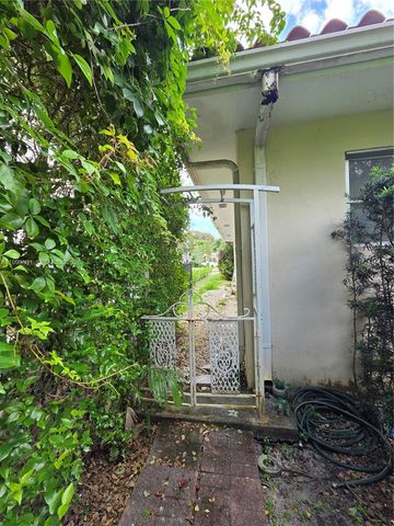 345 Malaga Ave, Coral Gables, FL 33134