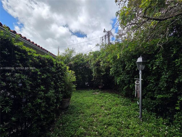 345 Malaga Ave, Coral Gables, FL 33134