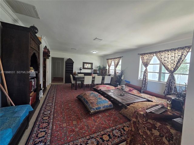 345 Malaga Ave, Coral Gables, FL 33134