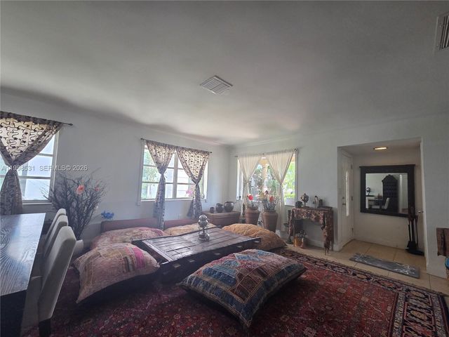 345 Malaga Ave, Coral Gables, FL 33134