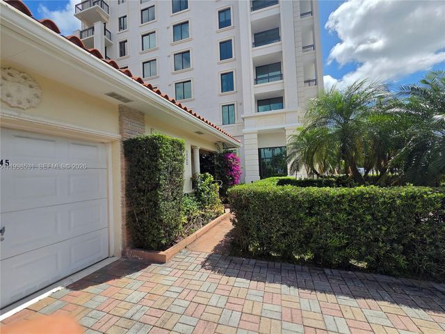 345 Malaga Ave, Coral Gables, FL 33134