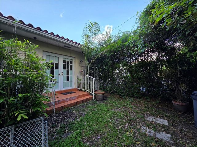 345 Malaga Ave, Coral Gables, FL 33134