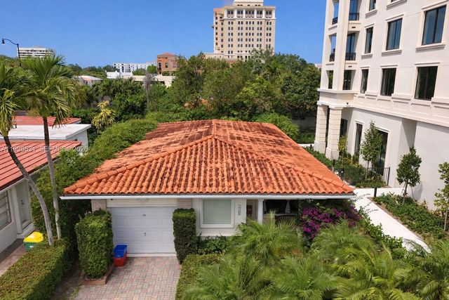 345 Malaga Ave, Coral Gables, FL 33134