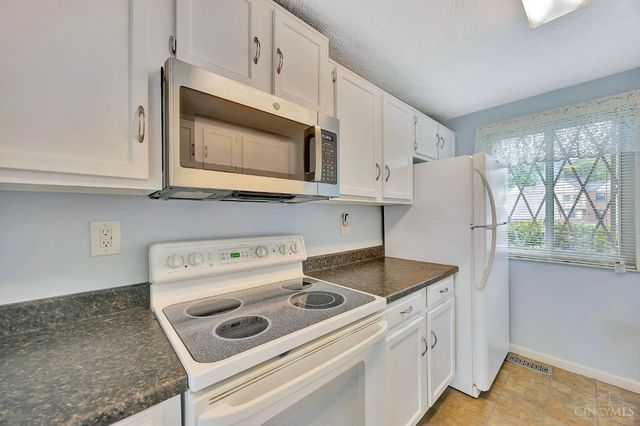 392 Wellington Court, Mason, OH 45040