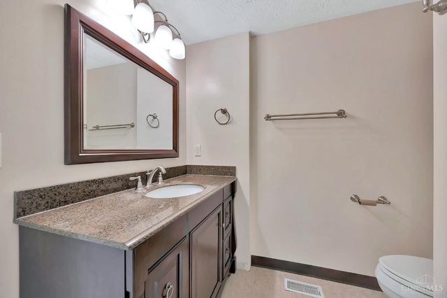 392 Wellington Court, Mason, OH 45040