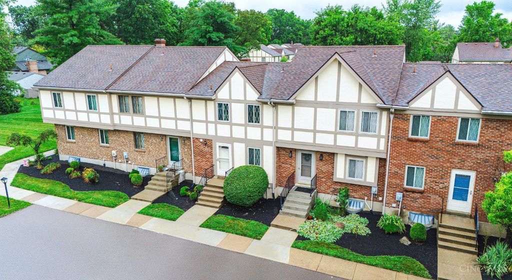 392 Wellington Court, Mason, OH 45040
