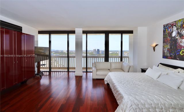 1000 Island Blvd PH2, Aventura, FL 33160