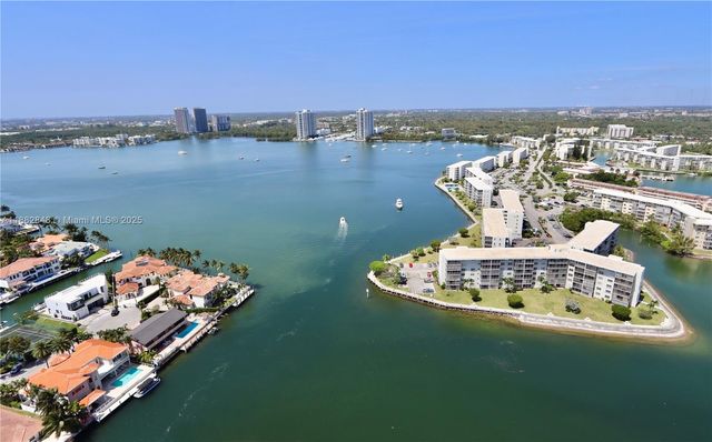 1000 Island Blvd PH2, Aventura, FL 33160