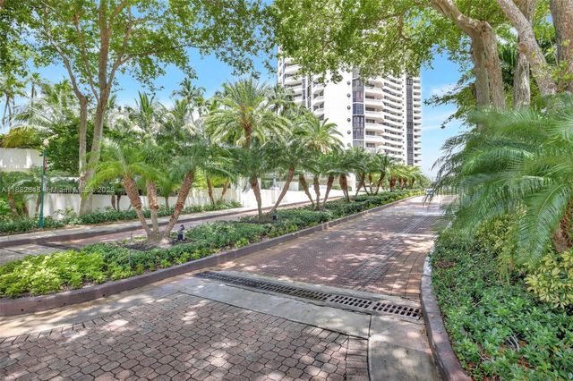 1000 Island Blvd PH2, Aventura, FL 33160