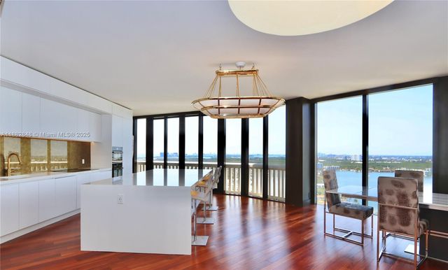 1000 Island Blvd PH2, Aventura, FL 33160