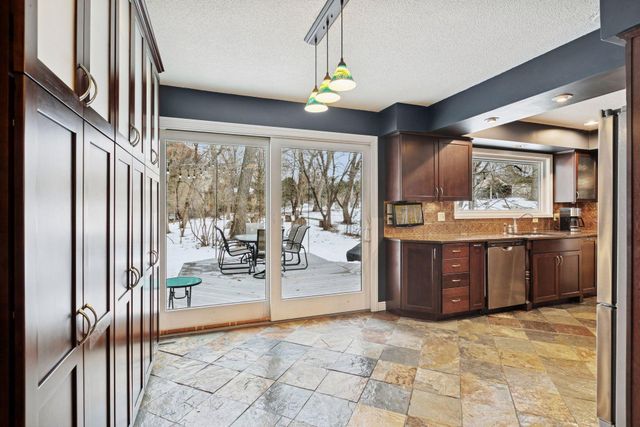 434 Yosemite Avenue N, Golden Valley, MN 55422