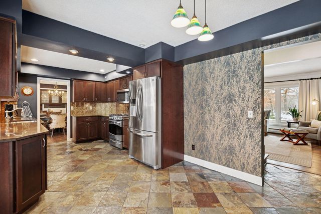 434 Yosemite Avenue N, Golden Valley, MN 55422