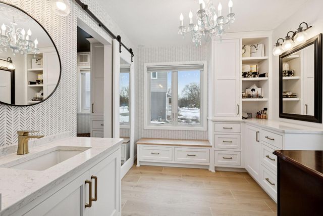 434 Yosemite Avenue N, Golden Valley, MN 55422