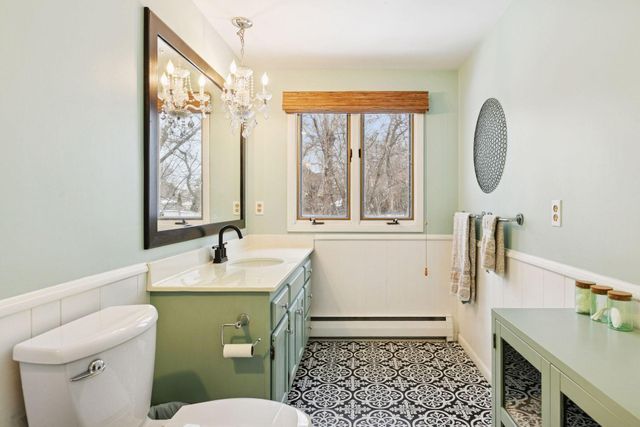 434 Yosemite Avenue N, Golden Valley, MN 55422