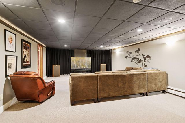 434 Yosemite Avenue N, Golden Valley, MN 55422