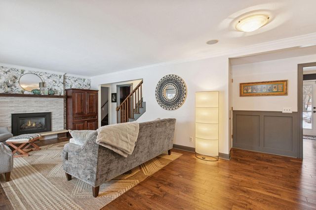 434 Yosemite Avenue N, Golden Valley, MN 55422