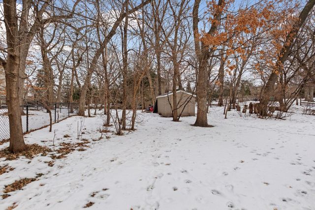 434 Yosemite Avenue N, Golden Valley, MN 55422