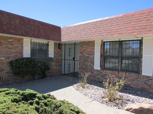 3105 Dallas Street NE, Albuquerque, NM 87110