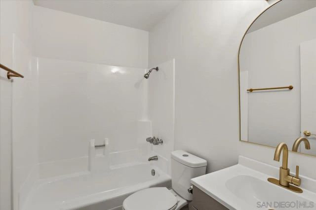 1708 Woodbridge Rd, Escondido, CA 92026