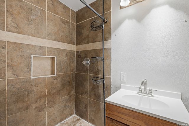 4415 WRANGLER RUN, San Antonio, TX 78223