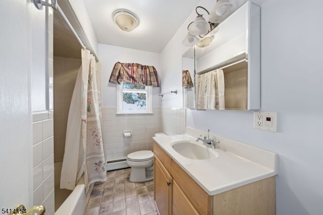 67 Hook Mountain Rd, Montville Twp., NJ 07045