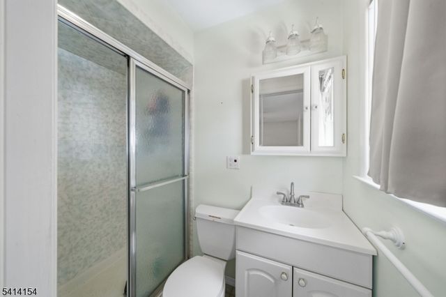 67 Hook Mountain Rd, Montville Twp., NJ 07045