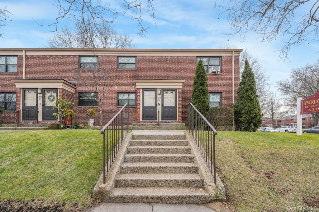 220-02 73rd Ave 007A2, Oakland Gardens, NY 11364