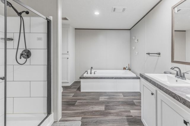 263 Robinson Creek Road, Huntsville, TX 77340