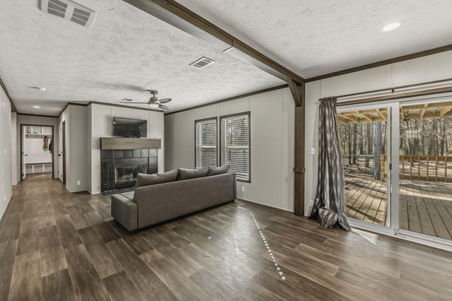 263 Robinson Creek Road, Huntsville, TX 77340