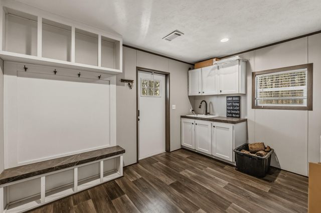 263 Robinson Creek Road, Huntsville, TX 77340