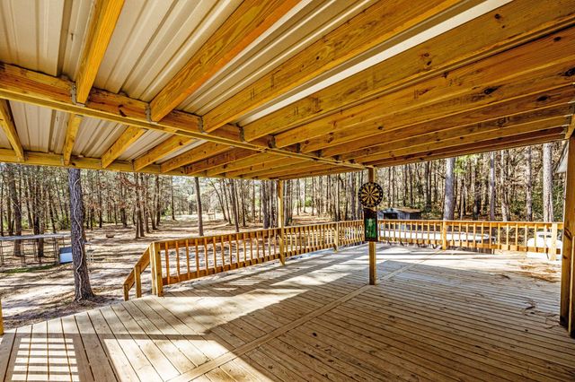 263 Robinson Creek Road, Huntsville, TX 77340