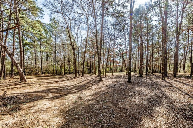 263 Robinson Creek Road, Huntsville, TX 77340