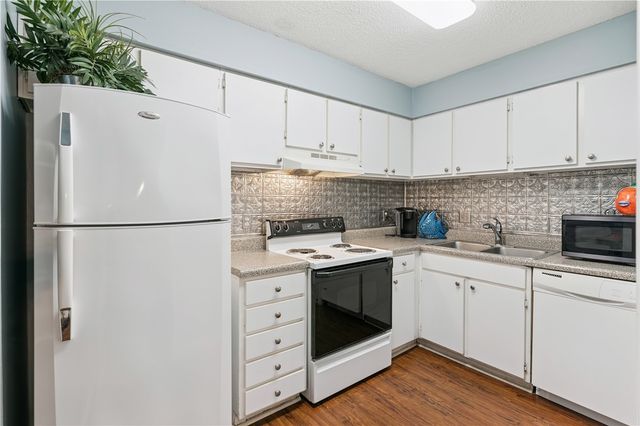 850 Mallery Street S 3, St Simons Island, GA 31522