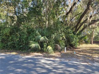 835 N Gardenview Terrace, Crystal River, FL 34429