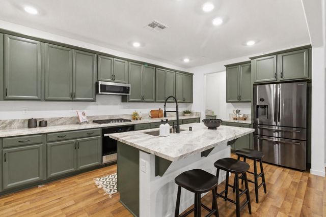 2848 High Tide Ave Ave, Sacramento, CA 95833