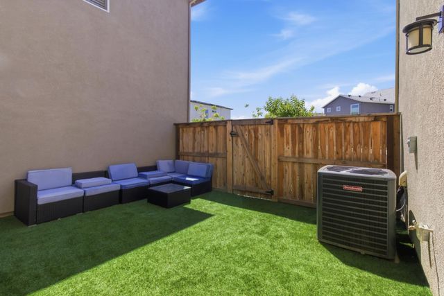 2848 High Tide Ave Ave, Sacramento, CA 95833
