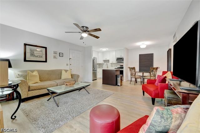 8110 S Woods CIR 4, Fort Myers, FL 33919