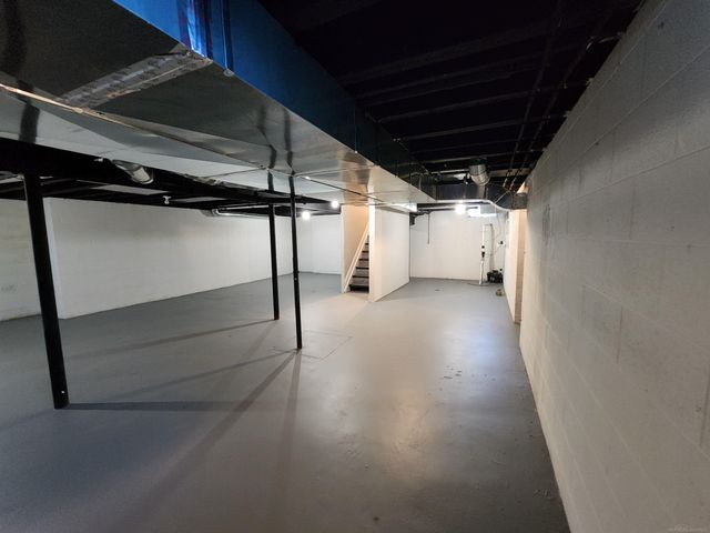 28430 Ranchwood Drive, Southfield, MI 48076