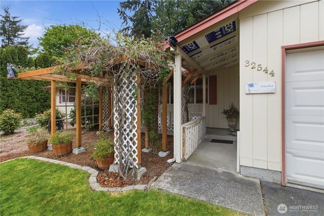 32544 24th Avenue SW, Federal Way, WA 98023